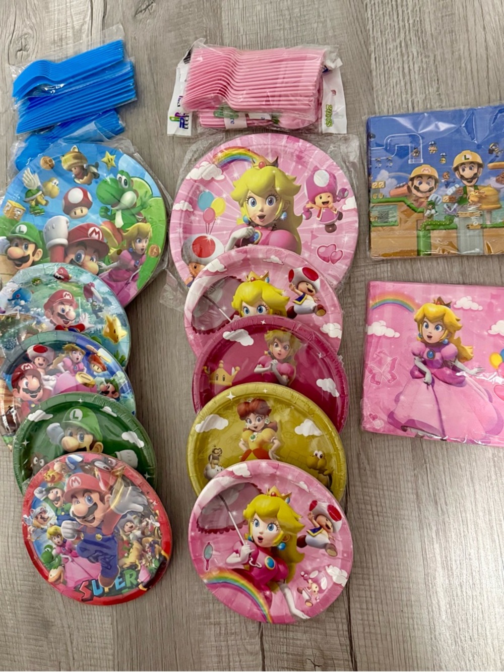Nintendo Princess Peach & Mario Party Kits